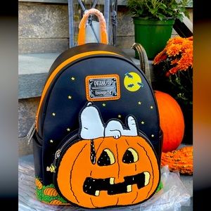 LOUNGEFLY HALLOWEEN SNOOPY GREAT PUMPKIN MINI BACKPACK